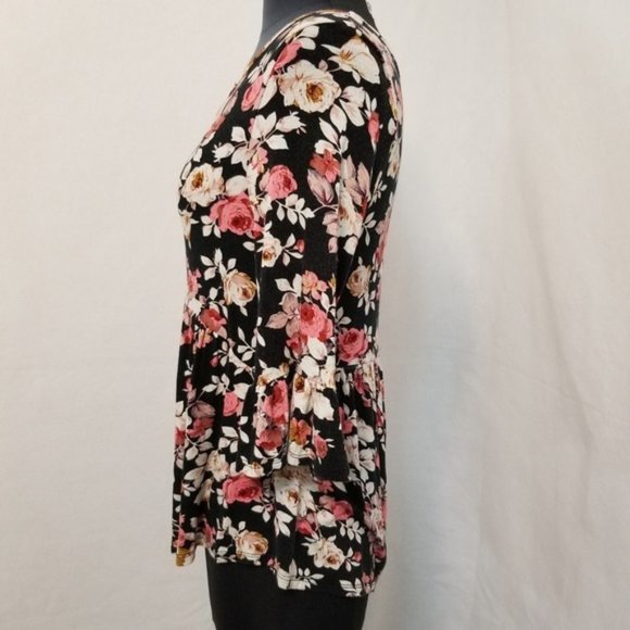 Threads Studio Top Floral Patterned Size Large - Picture 3 of 8